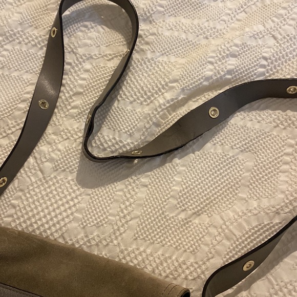 Kate spade crossbody in gray - Picture 4 of 7